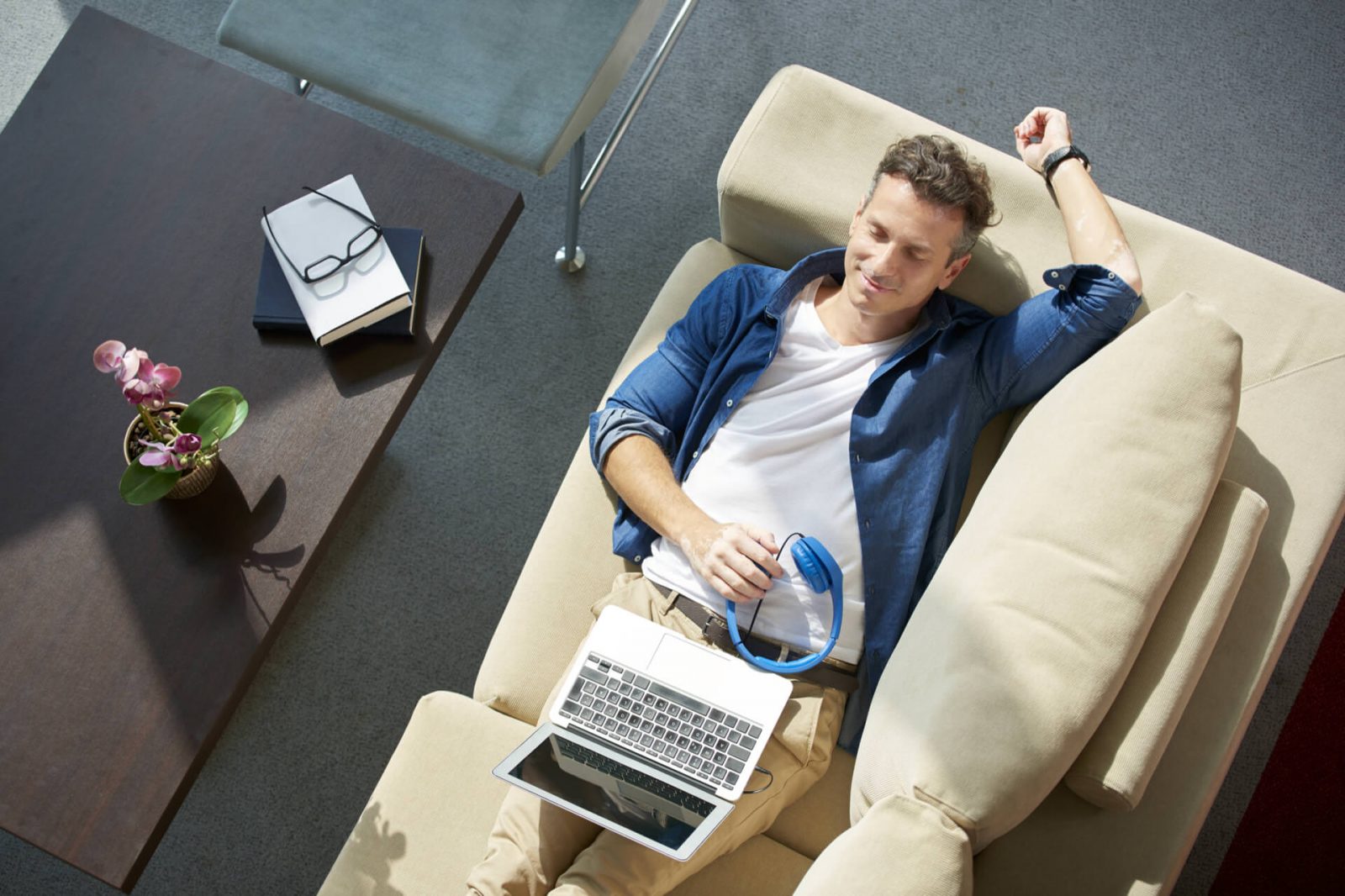 9 Formas creativas de ahorrar dinero viviendo solo