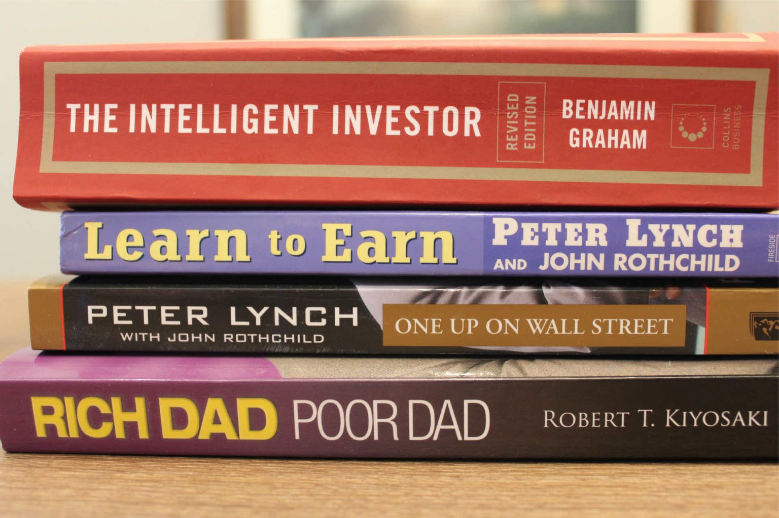 5 Libros recomendados para aprender a invertir en bolsa de valores